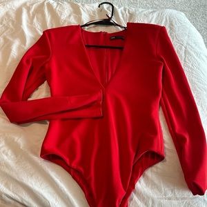 Plunge body suit